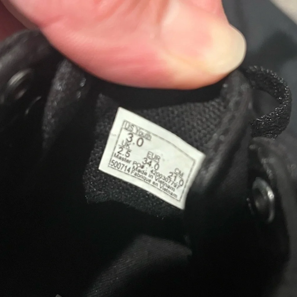BNWT Vans - Picture 4 of 4